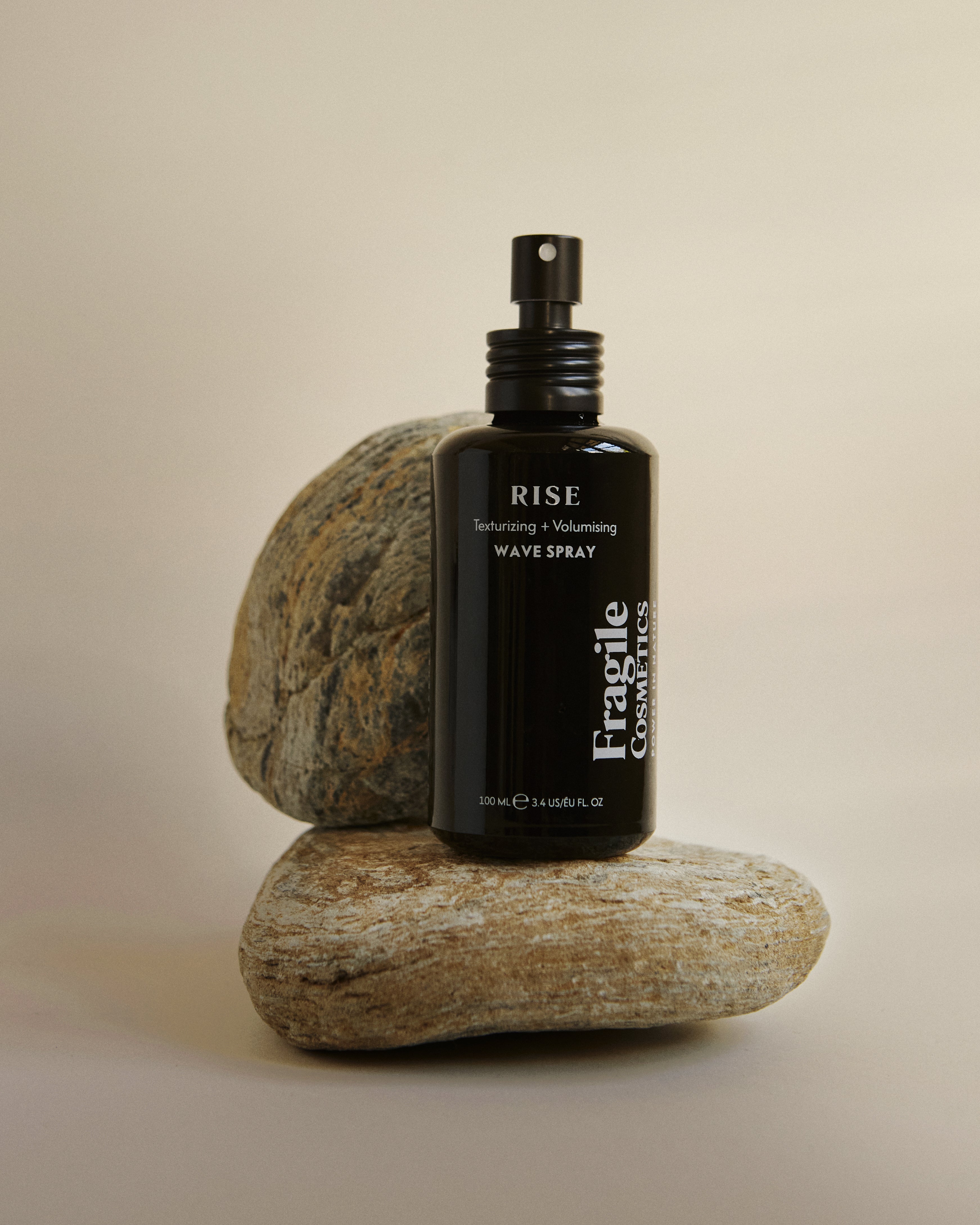 FRAGILE COSMETICS - Rise texturizing + volumising wave spray