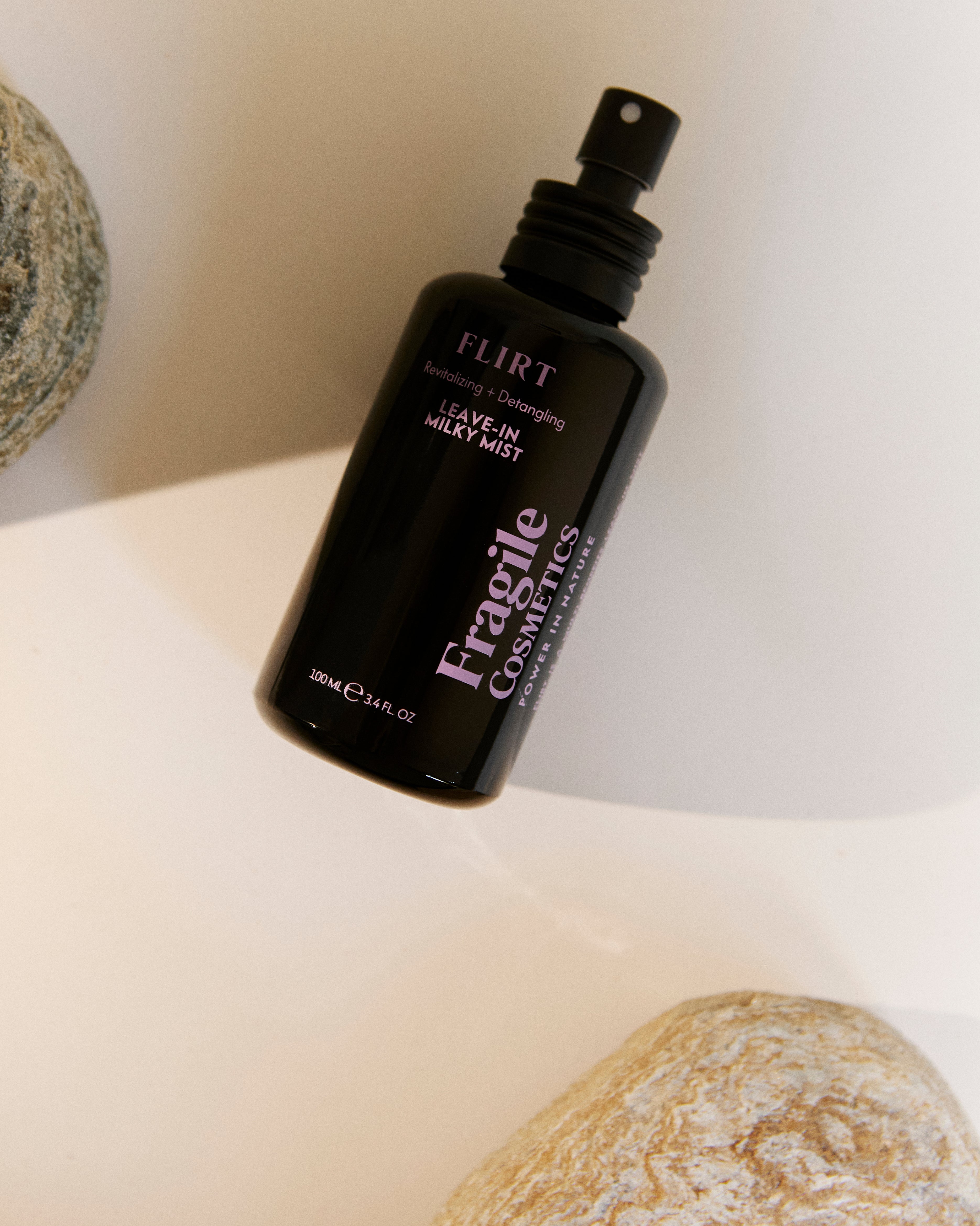 FRAGILE COSMETICS - Flirt Revitalizing + detangling leave-in hair milky mist
