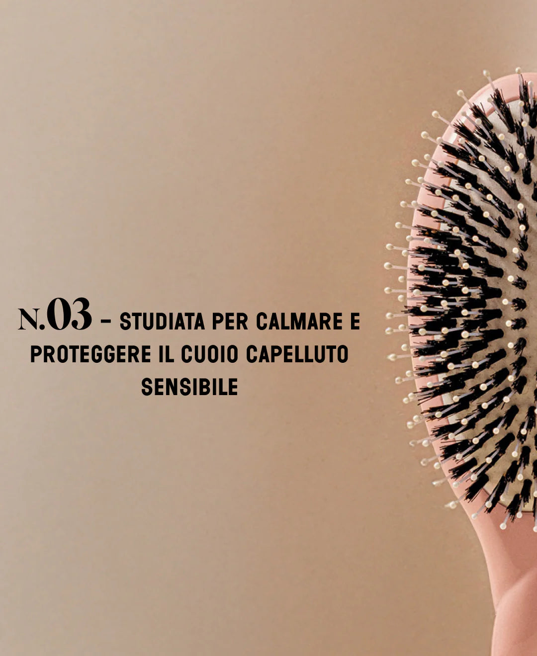 LA BONNE BROSSE - N.03 La Spazzola Cuoio Capelluto Sensibile l’Indispensabile Dolcezza Rosa Cipria