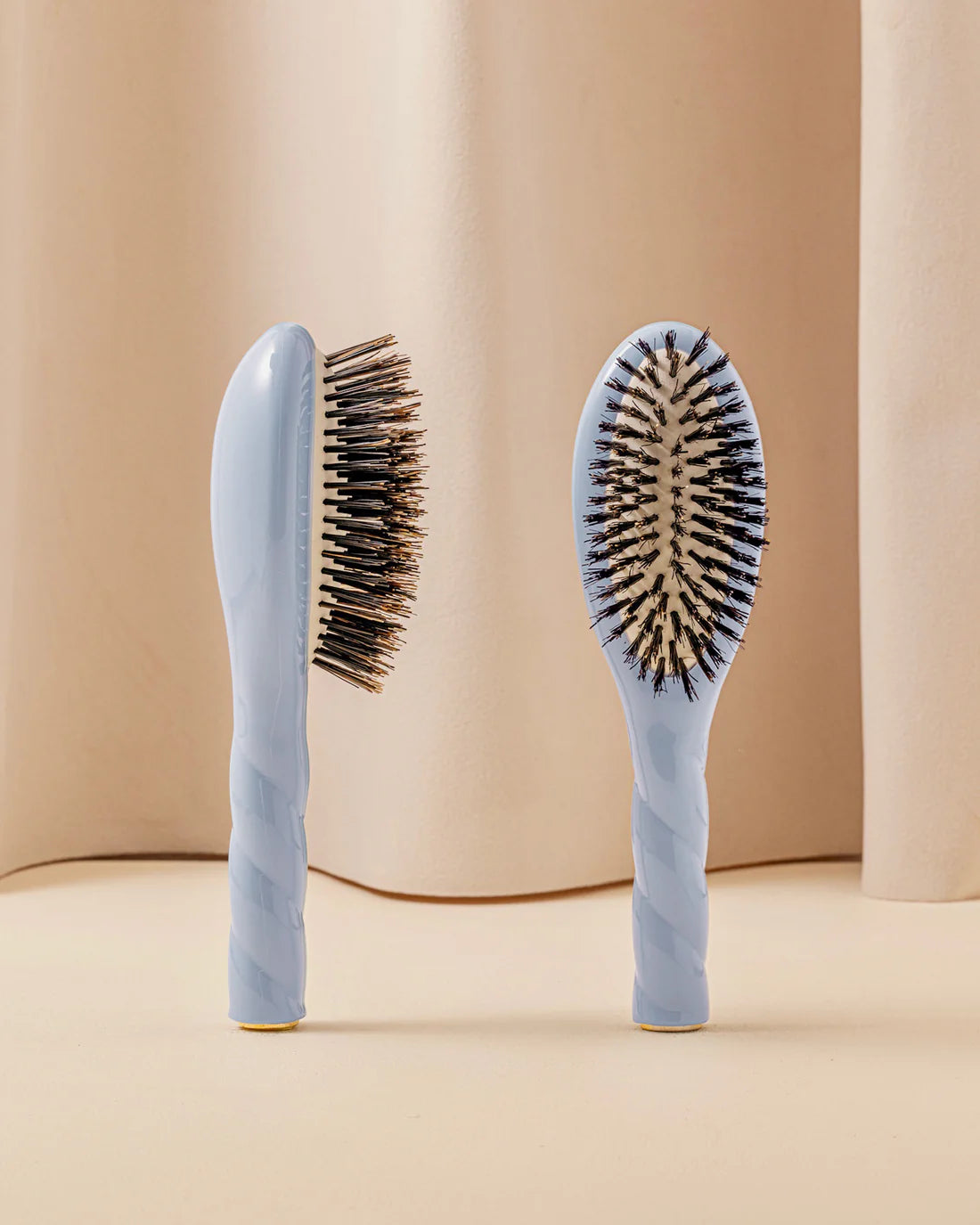 LA BONNE BROSSE - N.01 La Piccola L’Universale Brillantezza e Cura Spazzola Azzurro Cielo